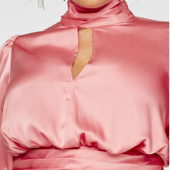 Kauri Satin Keyhole Detail Blouse × 1 - Picture 2 of 5